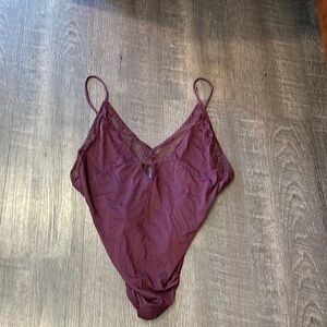 Vince Camuto maroon lace trim bodysuit